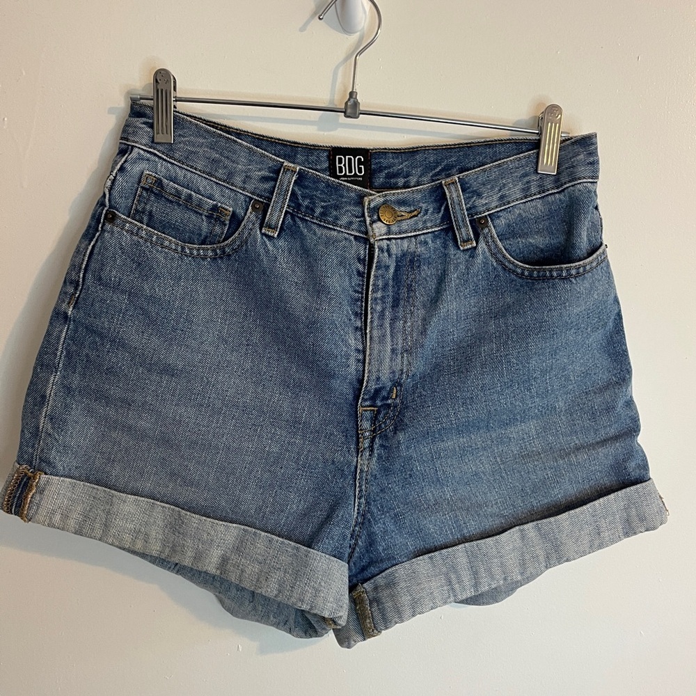 Urban Outfitters BDG Medium Wash Denim High Rise Cuffed Mom Shorts